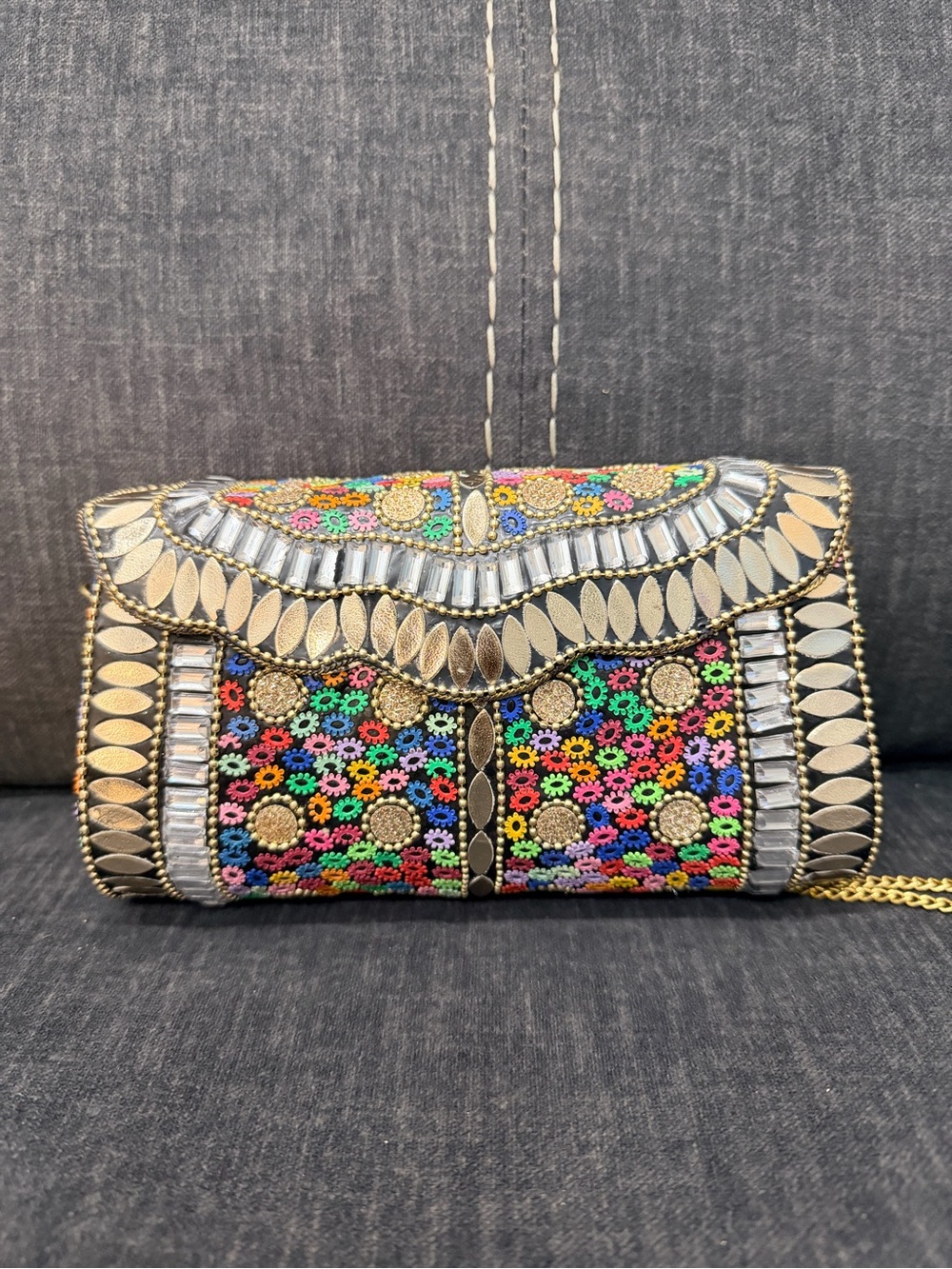Metal Floral Beaded Chain Clutch in Black & Multicolor Like New